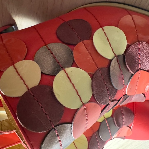 John Fluevog The Attic Tziporah Appliqué Slingback in Raspberry 8.5 - Picture 12 of 15